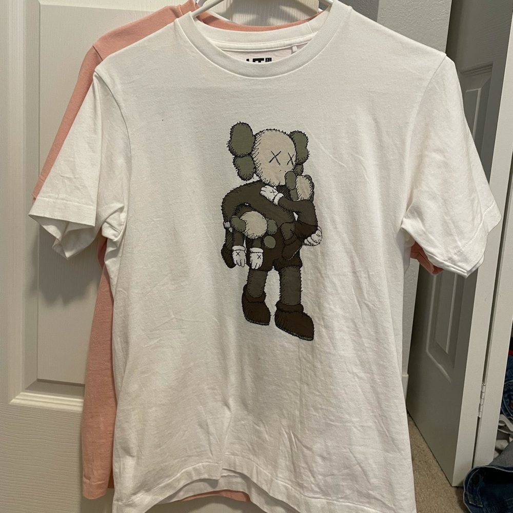 KAWS X UNIQLO Xs